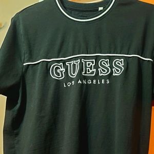 Guess men's large black t-shirt